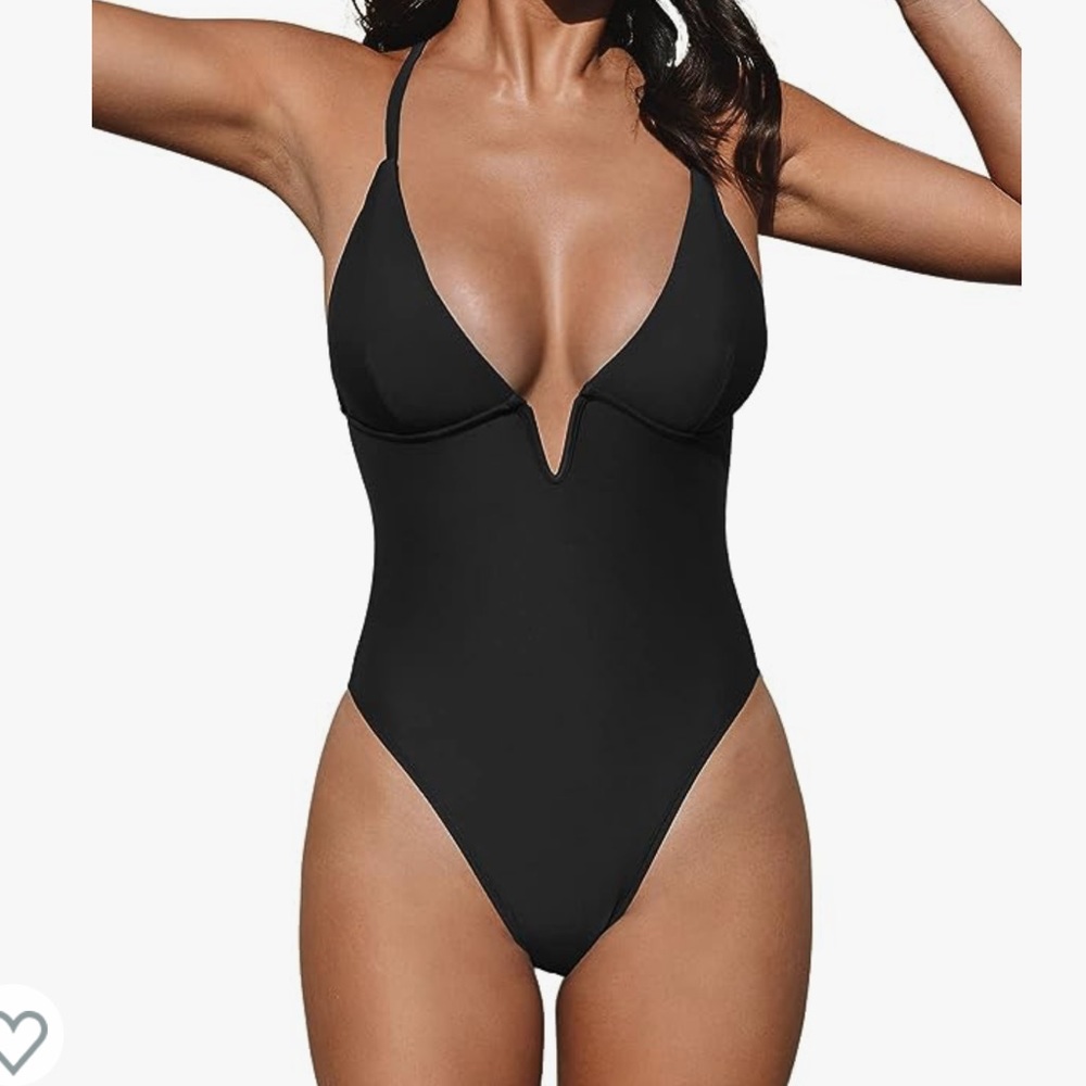 Cupshe Deep V One Piece M